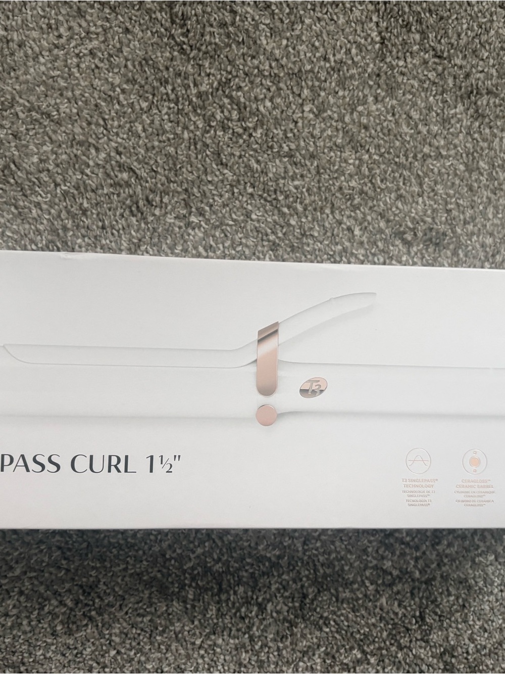 T3 Singlepass Curl 1.5" Styling Wand in White and Rose Gold